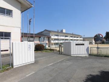 勿来第一中学校/徒歩3分・約220m(2020年4月) 勿来第一中学校/徒歩3分・約220m(2020年4月)