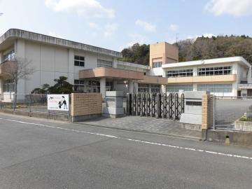 宮小学校／徒歩8分・約600m(2020年4月)