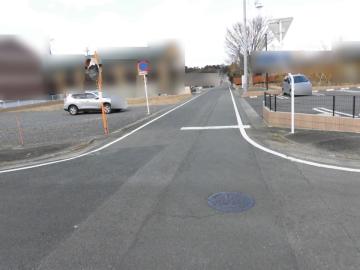前面道路含む現地写真(2022年2月) 前面道路含む現地写真(2022年2月)