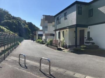 前面道路含む現地写真(2025年10月)