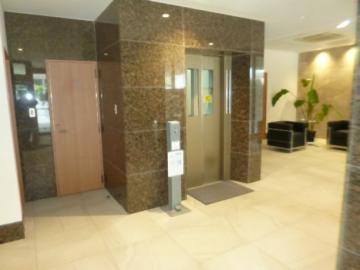 エントランス(2025年4月)