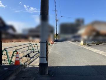 前面道路含む現地写真／北側道路(2026年2月)