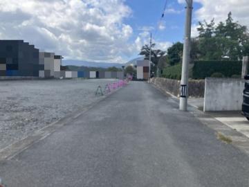 前面道路含む現地写真(2025年10月)